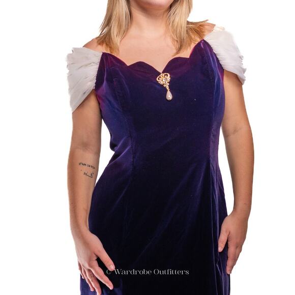 Vintage 80s Snow White Inspired Designer Dress - Picture 3 of 13